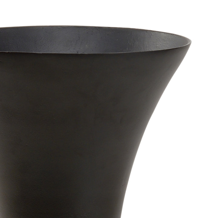 Beu 7 Trumpet Vase (Lg)