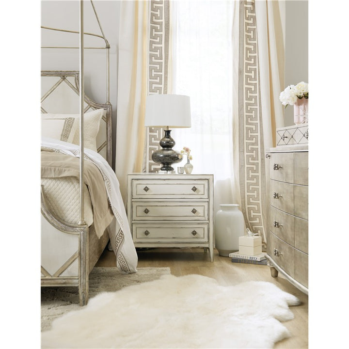 Sanctuary 2 - Anastasie Nightstand