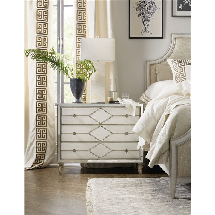 Sanctuary 2 - Queen Of Diamonds Bachelorette Chest