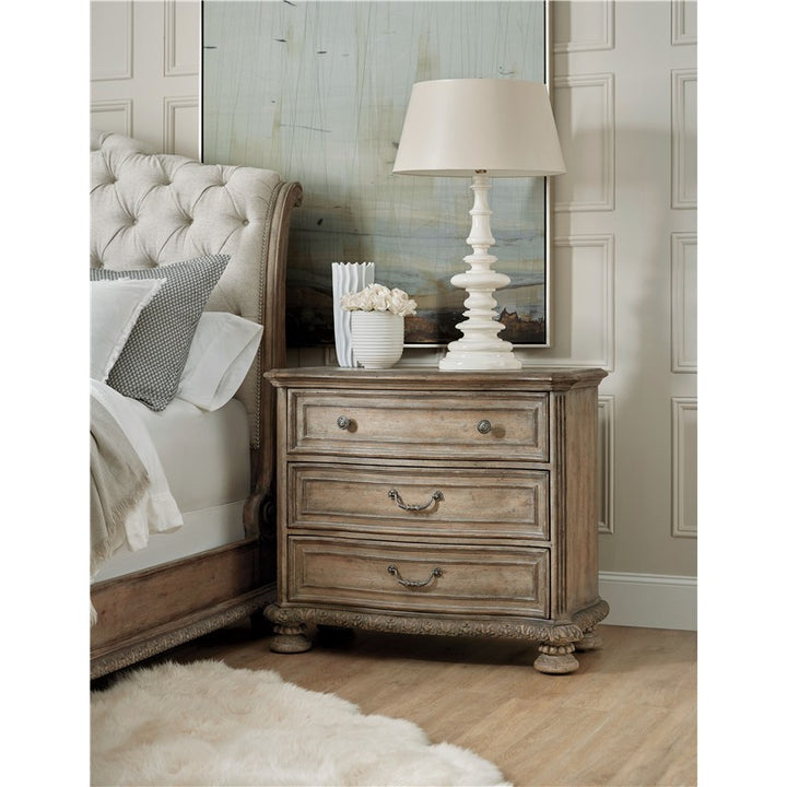 Castella - Bachelors Chest