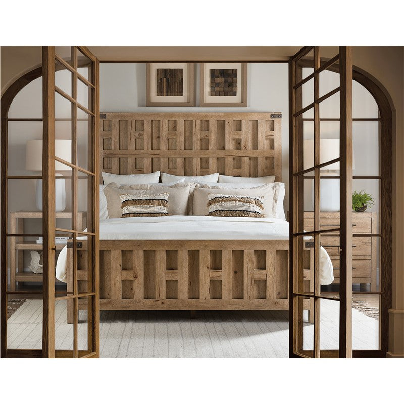 Vineyard Row - King Panel Bed - Light Brown