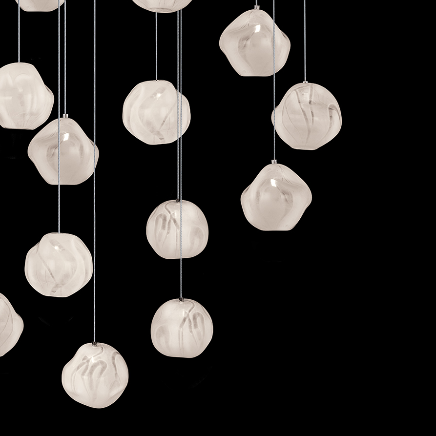 Vesta 32" Round Pendant