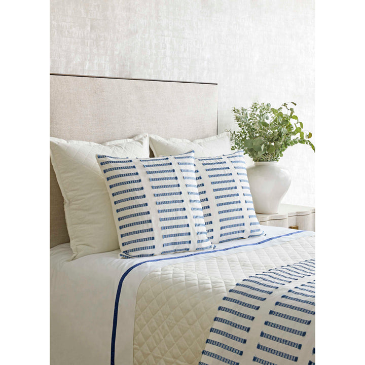 Latera White/Blue 24X14 Pillow