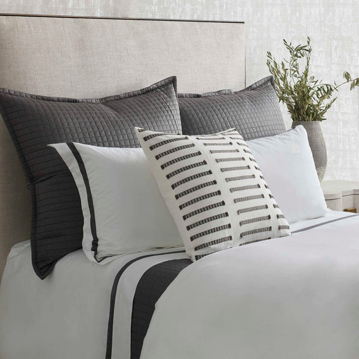 Latera White/Blue 24X24 Pillow