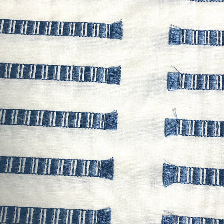 Latera White/Blue Padded Throw